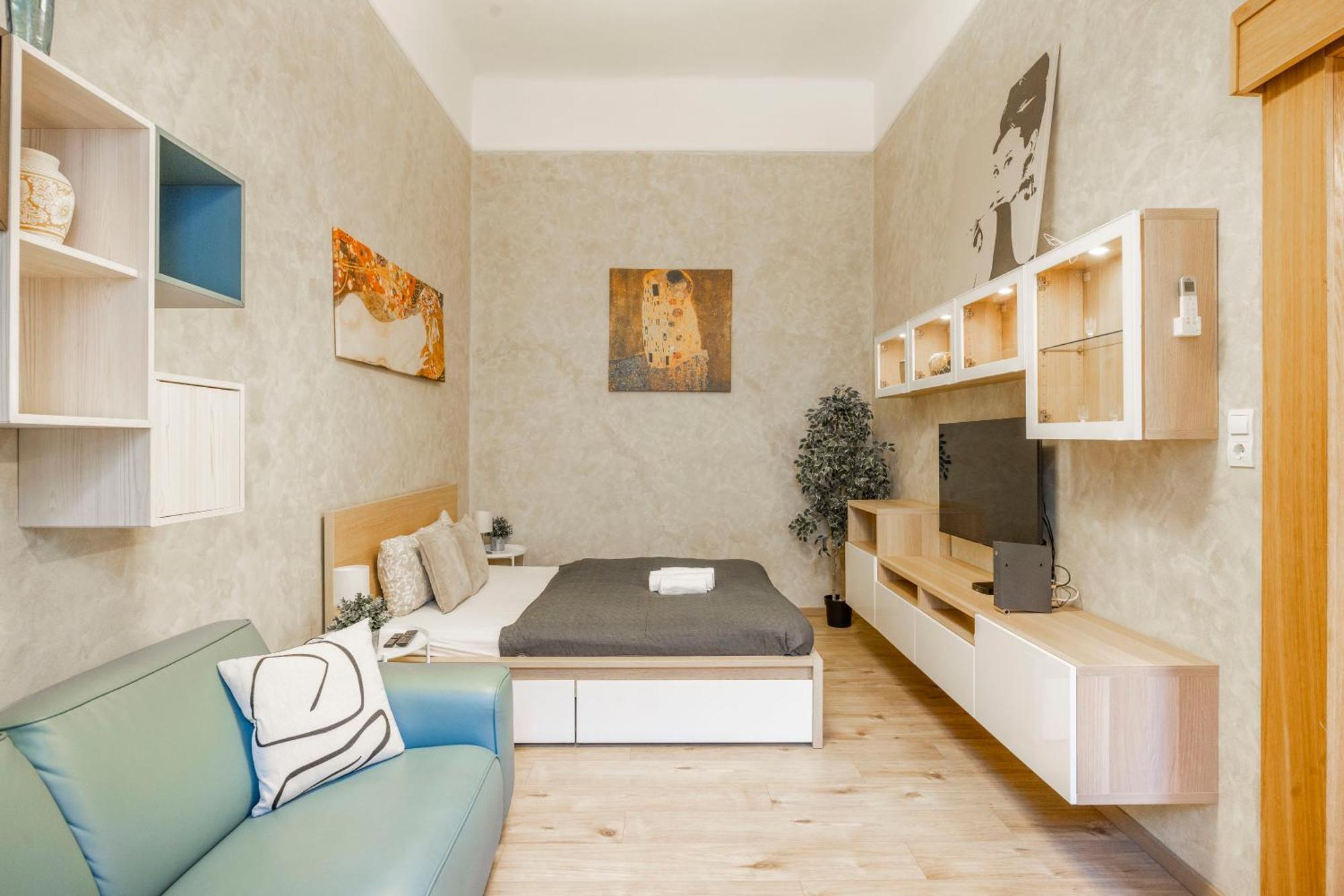 Deluxe N' Cozy Center 2bedrm Апартаменты *